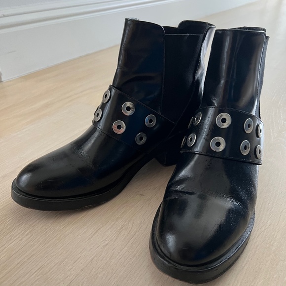 Sandros Alix Black Chelsea Boots With Silver Studd Hardware - Picture 1 of 5